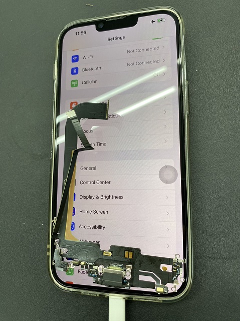 iPhone13ProMAX充電口不良の修理ご依頼いただきました。