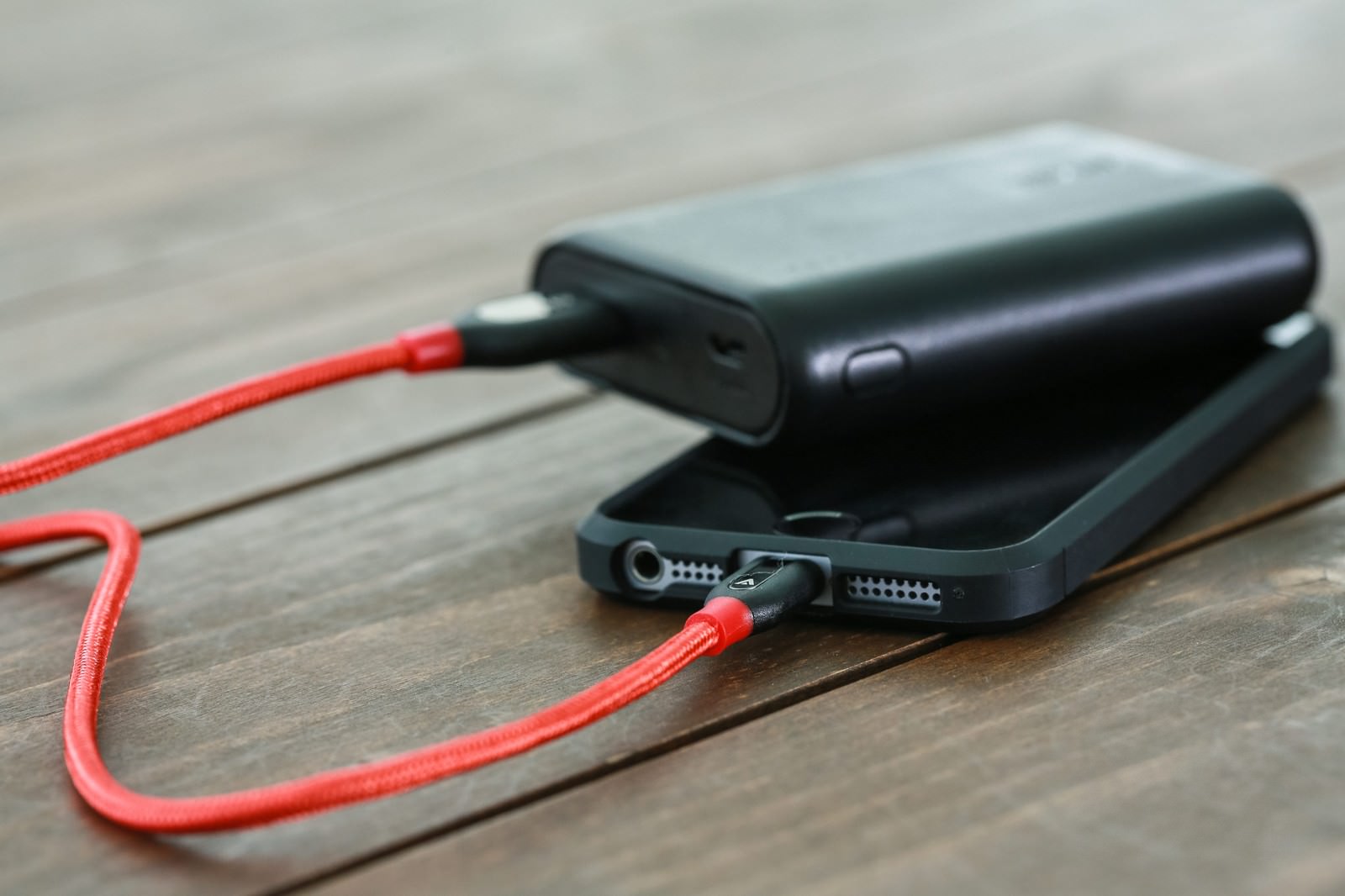 本当に役立つスマホアクセサリー5選