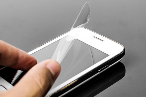 iPhone17は画面フィルムNG?